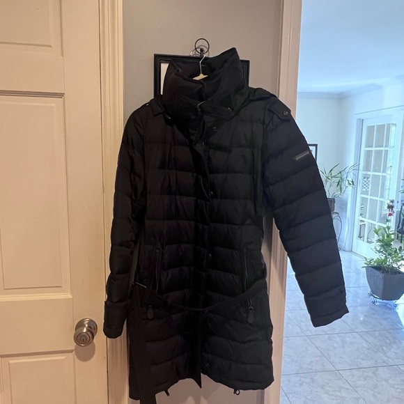 Burberry down coat - authentic, gently worn, beautiful and classic style - Picture 7 of 10